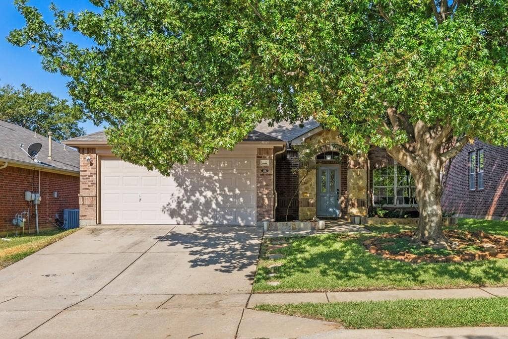 15533 Adlong Drive, Fort Worth, TX 76262 15533 Adlong Drive, Fort Worth, TX 76262