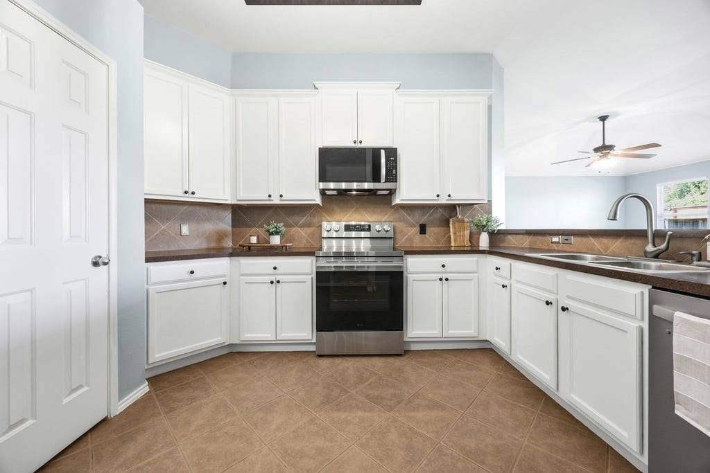 15533 Adlong Drive, Fort Worth, TX 76262 15533 Adlong Drive, Fort Worth, TX 76262