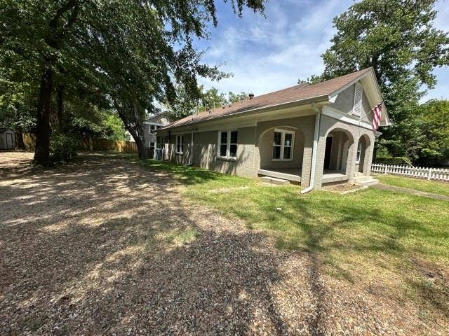 1103 S Broadway Avenue, Tyler, TX 75701 1103 S Broadway Avenue, Tyler, TX 75701