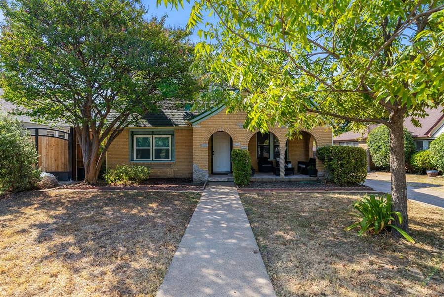 Property photo for 2807 Cain Boulevard, Dallas, TX