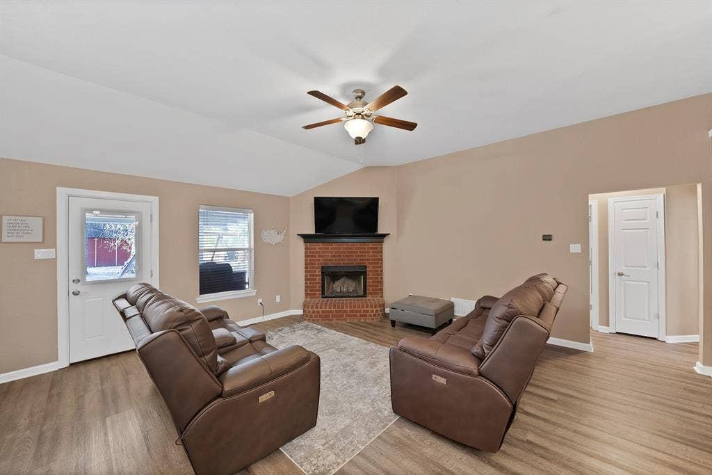 317 Anita Lane, Waxahachie, TX 75165