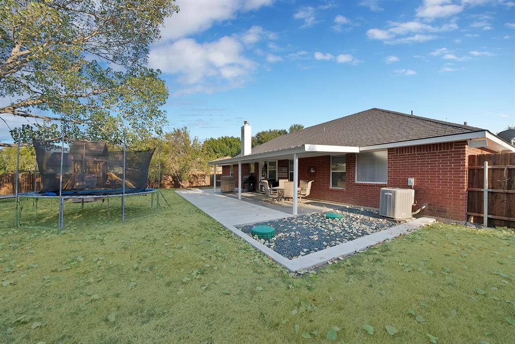 317 Anita Lane, Waxahachie, TX 75165