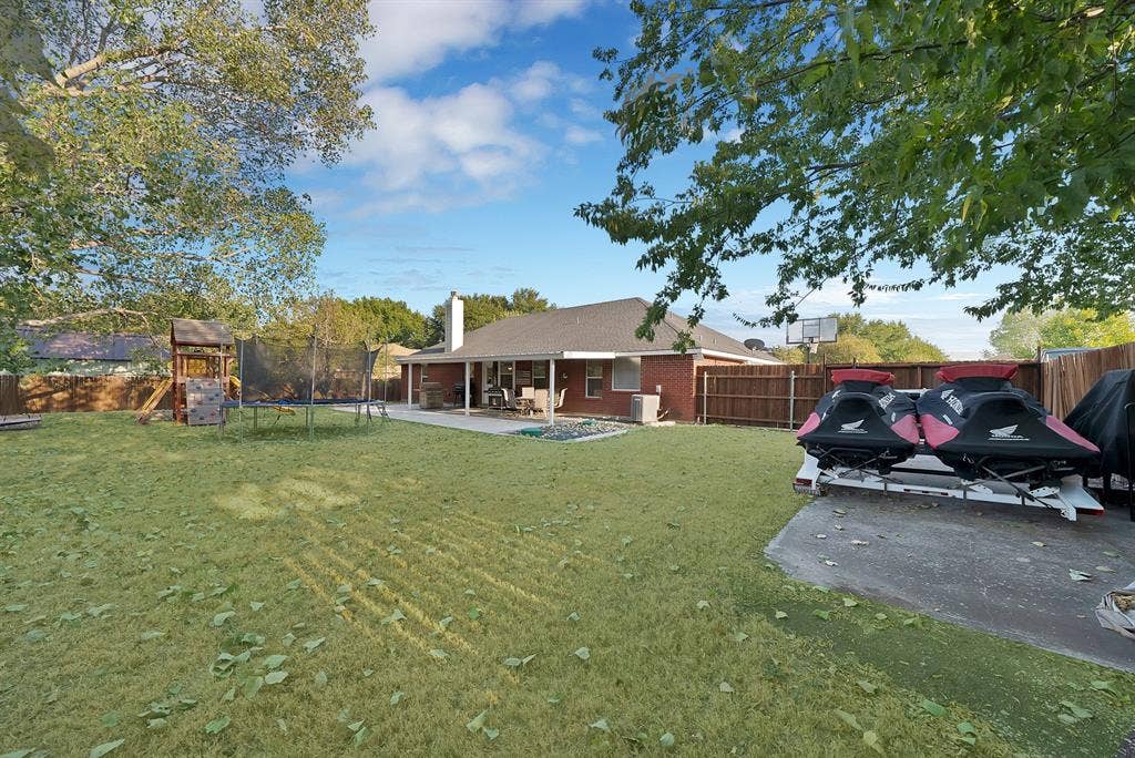 317 Anita Lane, Waxahachie, TX 75165