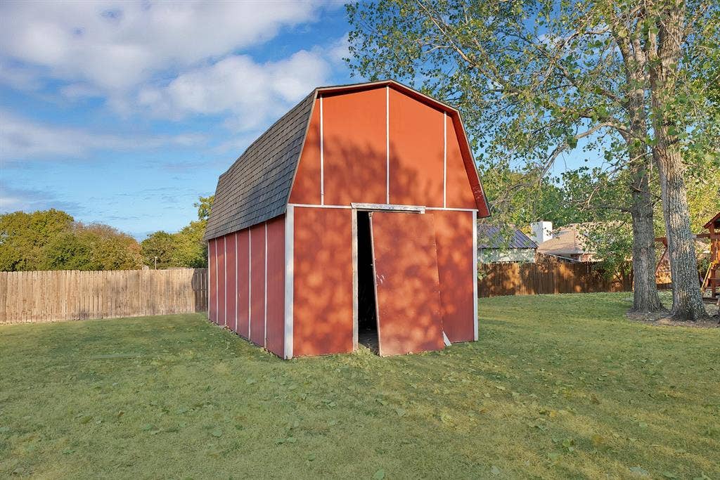 317 Anita Lane, Waxahachie, TX 75165