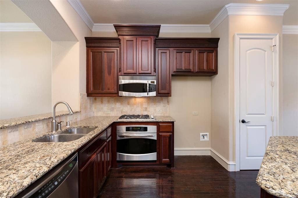 7914 Bishop Road, Plano, TX 75024 7914 Bishop Road, Plano, TX 75024