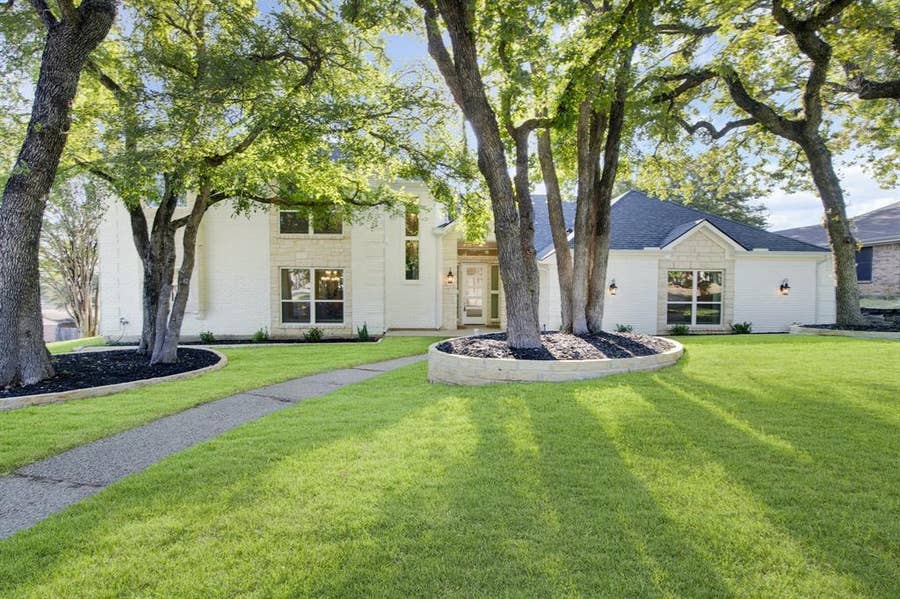 Property photo for 801 Highwoods Trail, Fort Worth, TX