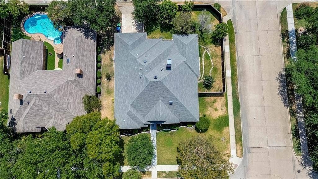 2100 Antibes Drive, Carrollton, TX 75006 2100 Antibes Drive, Carrollton, TX 75006