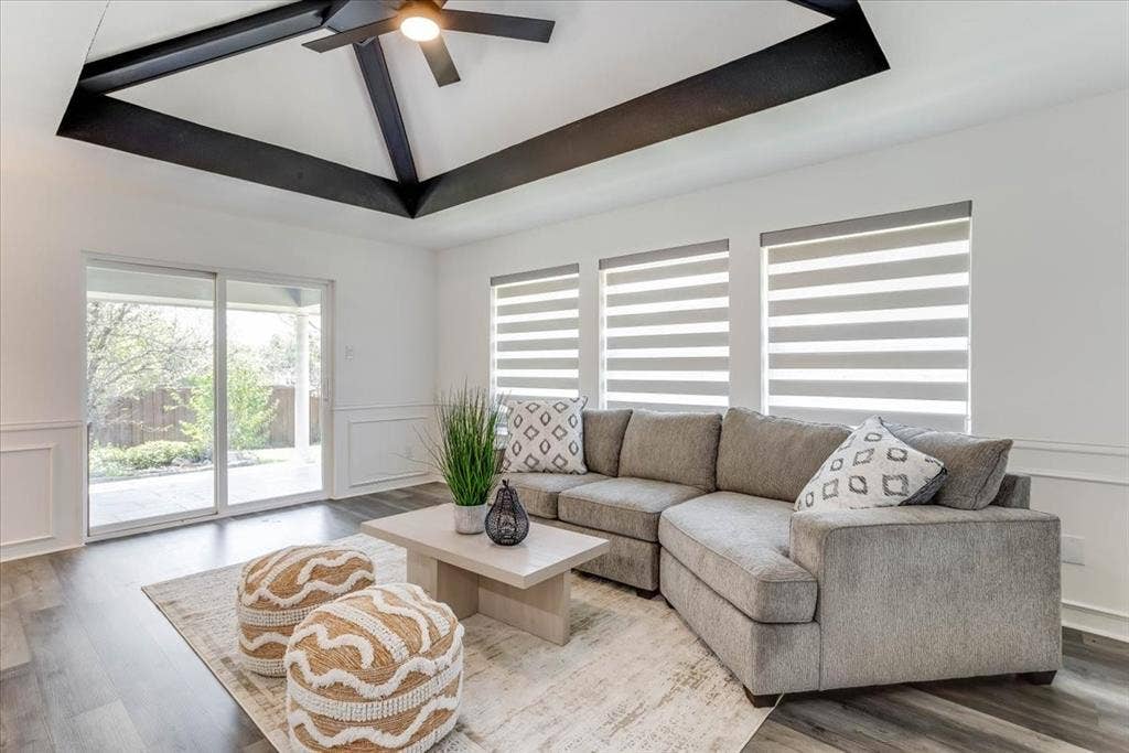 2100 Antibes Drive, Carrollton, TX 75006 2100 Antibes Drive, Carrollton, TX 75006