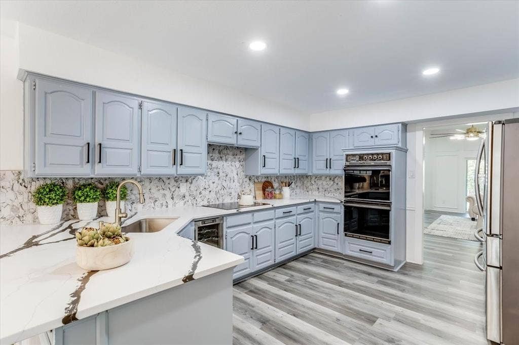 2100 Antibes Drive, Carrollton, TX 75006 2100 Antibes Drive, Carrollton, TX 75006
