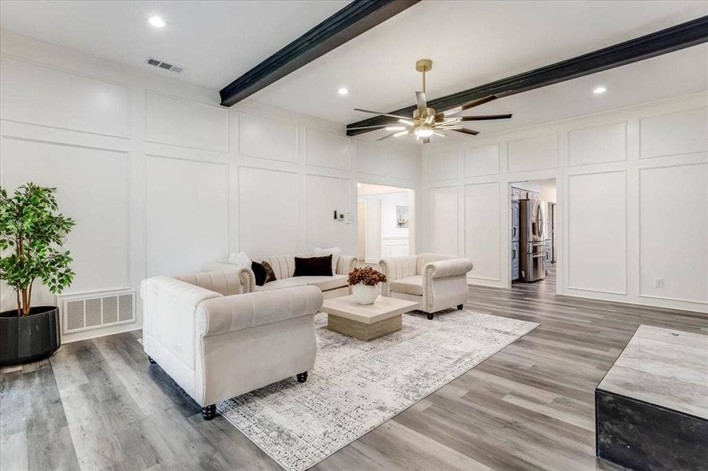 2100 Antibes Drive, Carrollton, TX 75006 2100 Antibes Drive, Carrollton, TX 75006