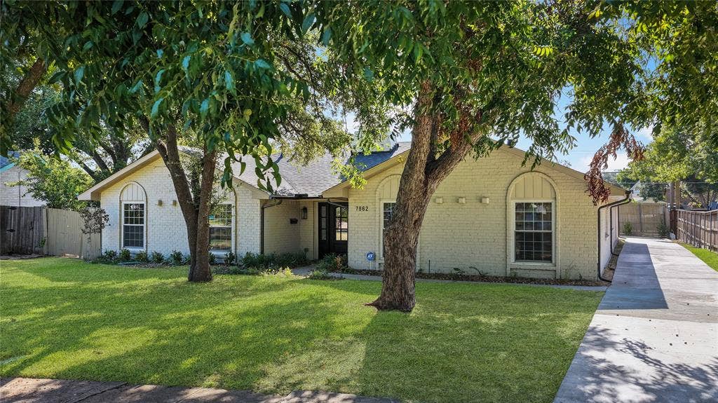 7862 La Verdura, Dallas, TX 75248