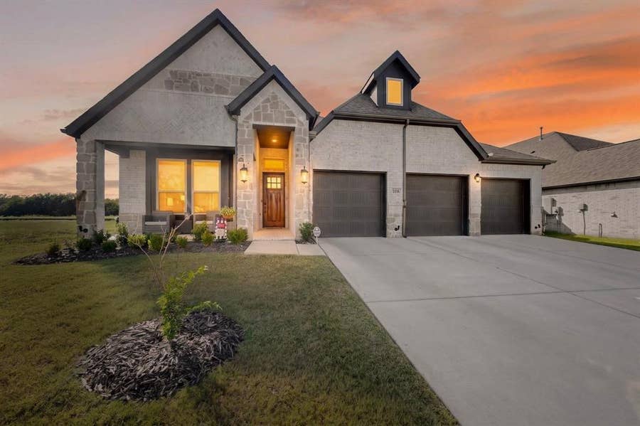 Property photo for 1116 Alaska Drive, Forney, TX