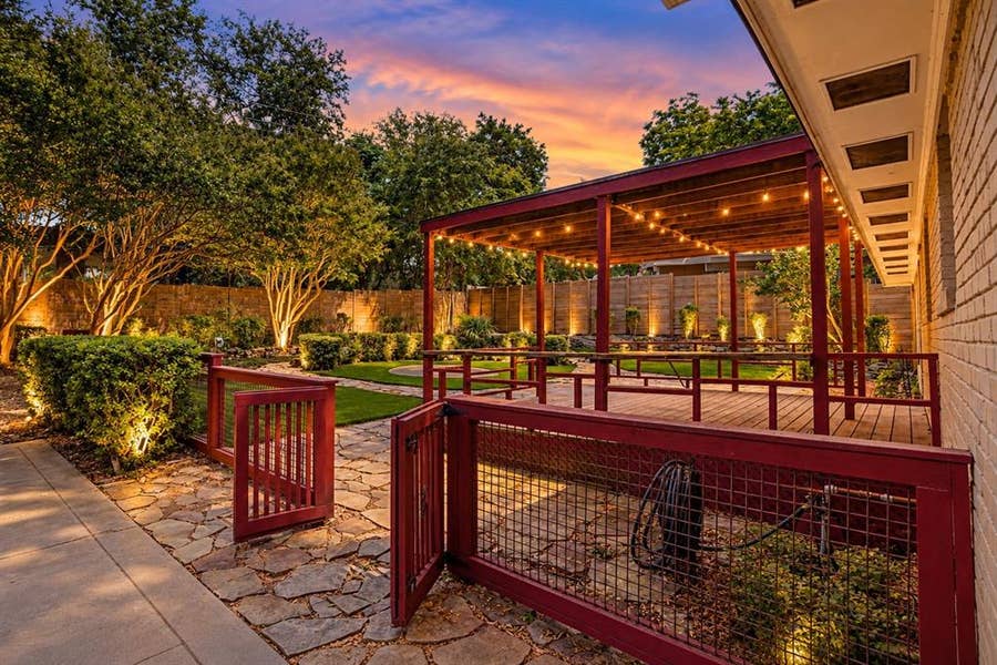 Property photo for 10035 Woodgrove Drive, Dallas, TX