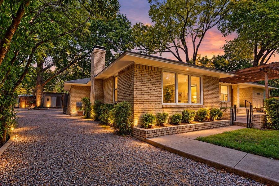 Property photo for 10035 Woodgrove Drive, Dallas, TX