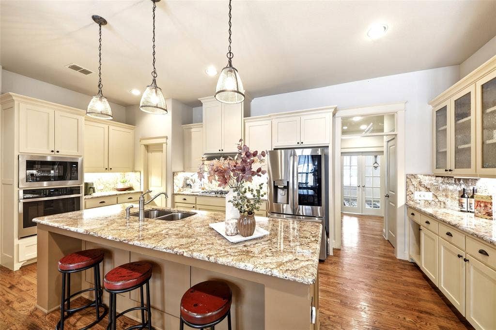 7205 Darrow Drive, McKinney, TX 75071 7205 Darrow Drive, McKinney, TX 75071