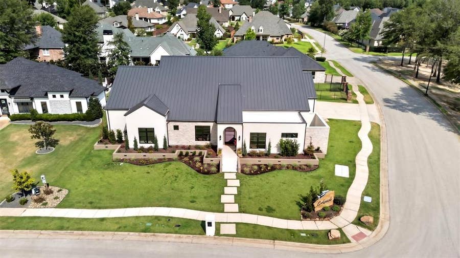 Property photo for 7607 Lakeside Lane, Tyler, TX
