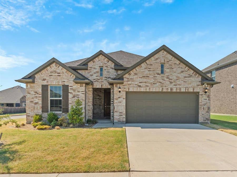 Property photo for 2900 Long Slope Road, Arlington, TX