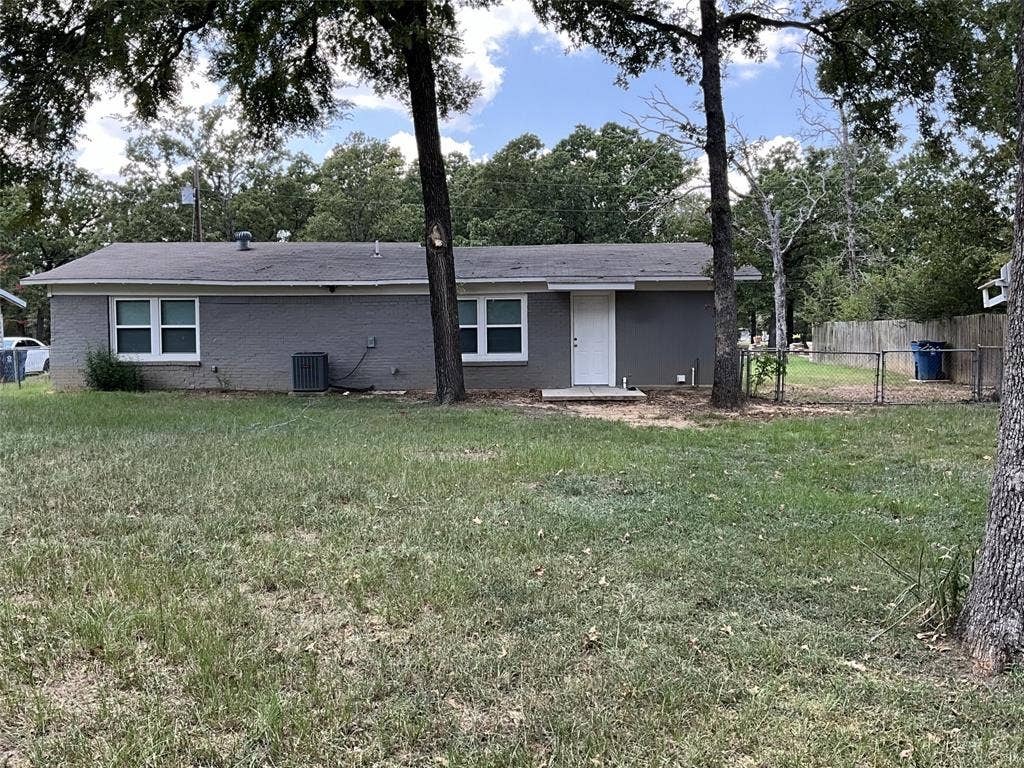 608 N Cedar Street, Malakoff, TX 75148 608 N Cedar Street, Malakoff, TX 75148