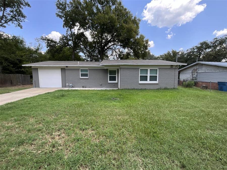 Property photo for 608 N Cedar Street, Malakoff, TX