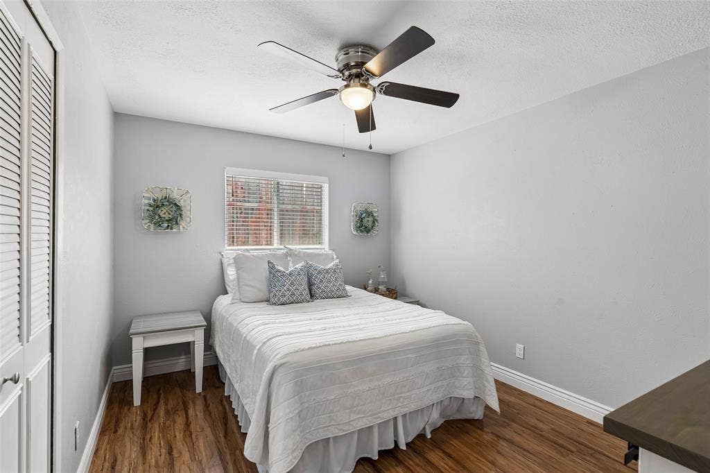 4021 Overdowns Drive, Plano, TX 75023 Natural light gives this secondary bedroom an easy, ready-to-move-in feel.