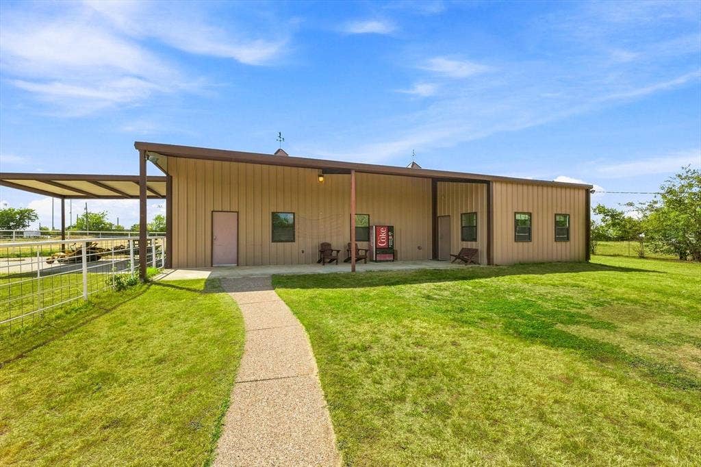 11513 Ridgeview Circle, Fort Worth, TX 76244