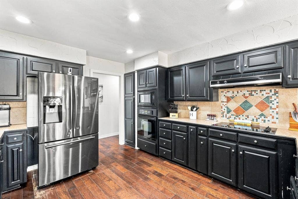 11513 Ridgeview Circle, Fort Worth, TX 76244