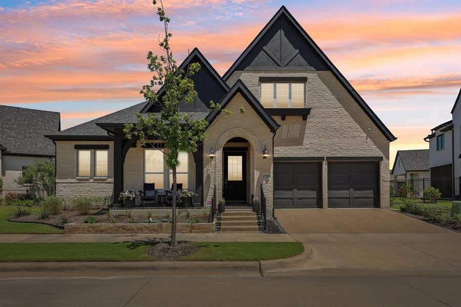Property photo for 4705 Cherry Bark Trail, Arlington, TX