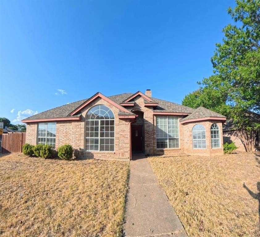 Property photo for 1454 Cromwell Court, Lancaster, TX
