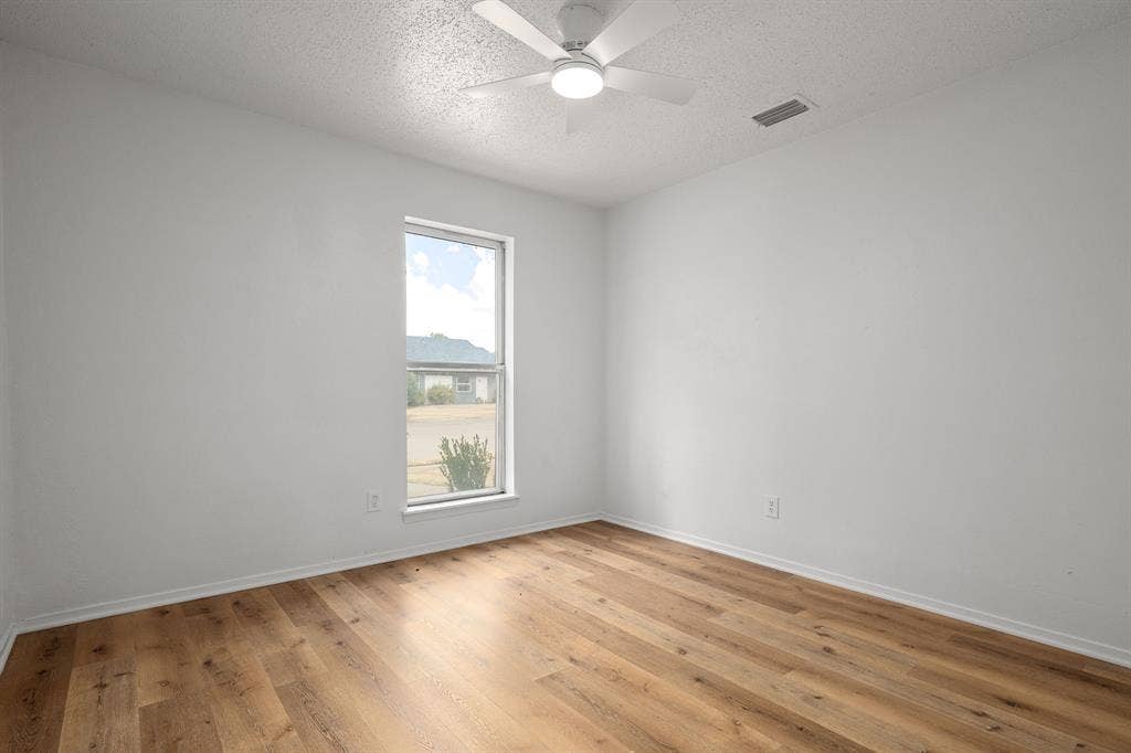 3022 Blueridge Lane, Garland, TX 75042 3022 Blueridge Lane, Garland, TX 75042