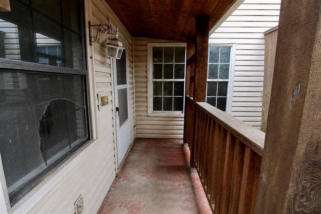 730 Valiant Circle, Garland, TX 75043 PATIO