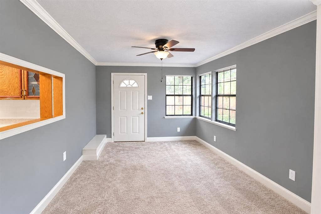 730 Valiant Circle, Garland, TX 75043 SECOND LIVING AREA