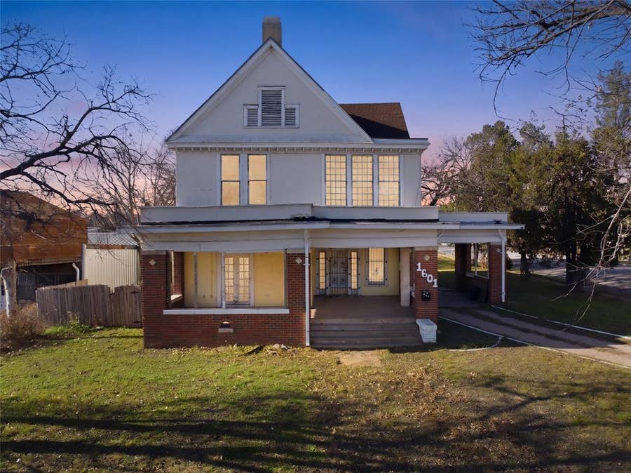 Property photo for 1601 Columbus Avenue, Waco, TX