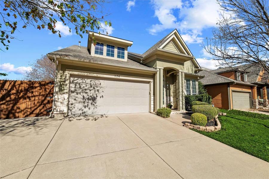Property photo for 124 Myrtle Creek, Grapevine, TX