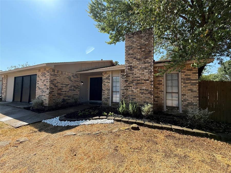 Property photo for 4212 Coronet, Arlington, TX