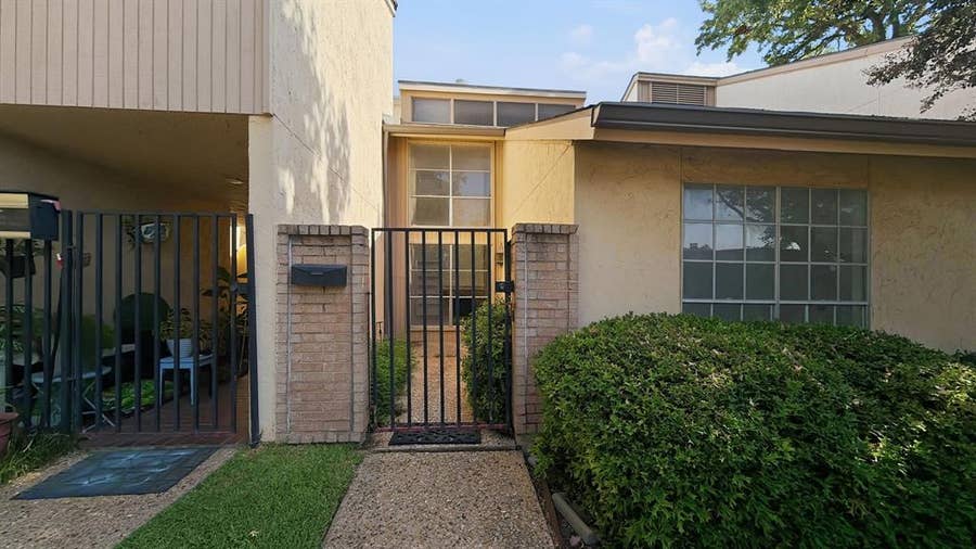 Property photo for 12550 Fireglow Walk, Dallas, TX