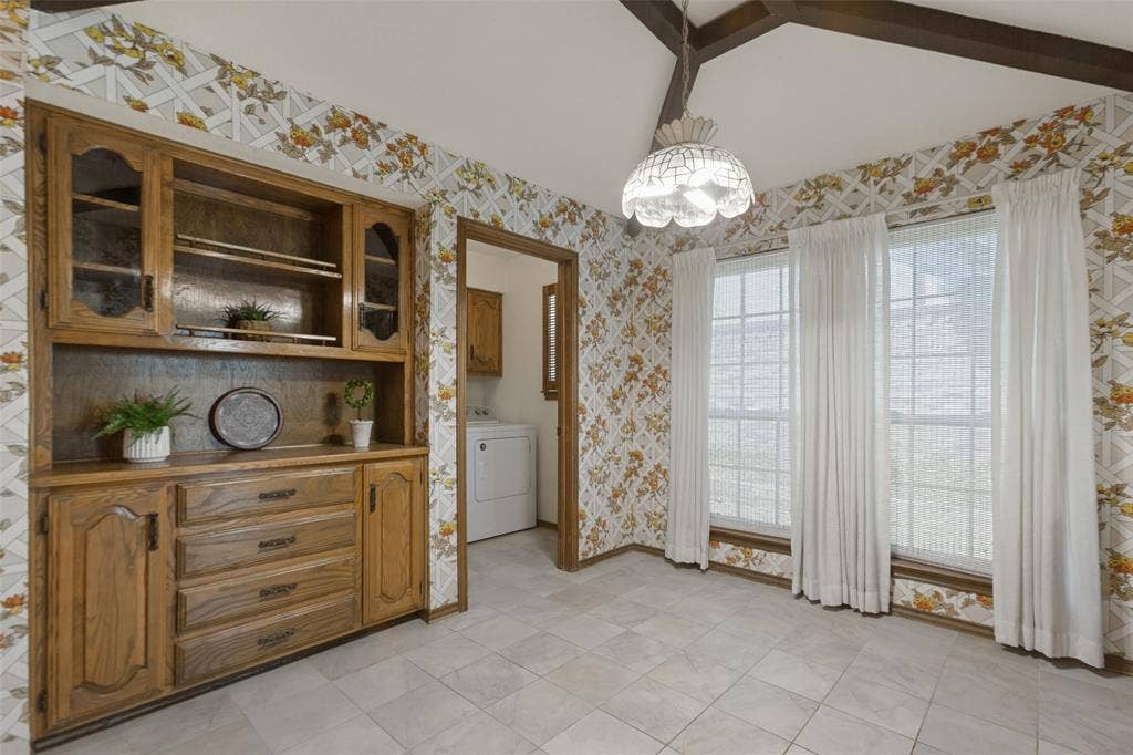 1700 Mayflower Drive, Richardson, TX 75081 Great extra storage!