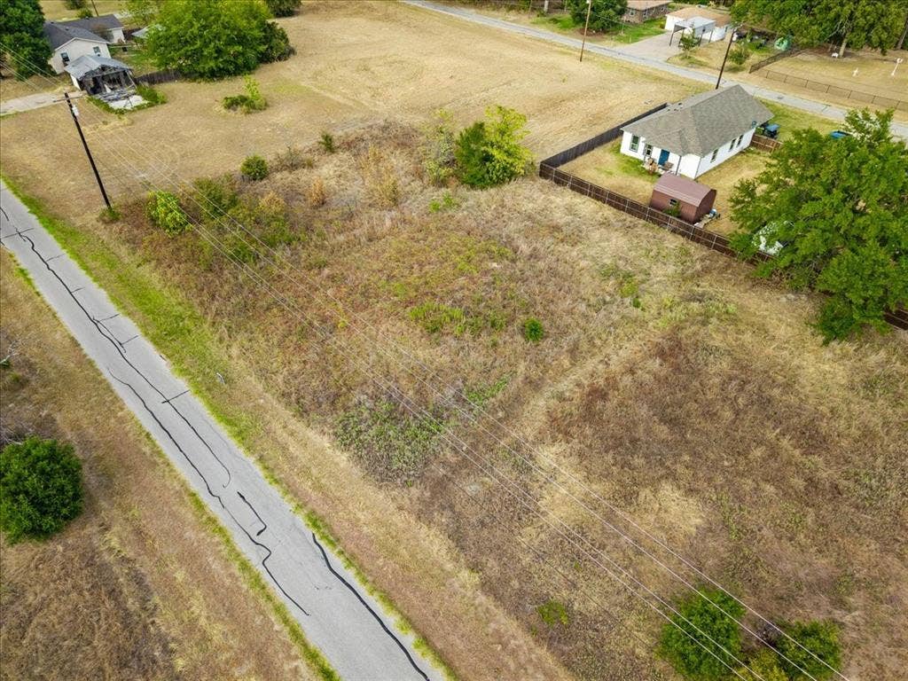 1045 Midway Road, Tool, TX 75143 1045 Midway Road, Tool, TX 75143