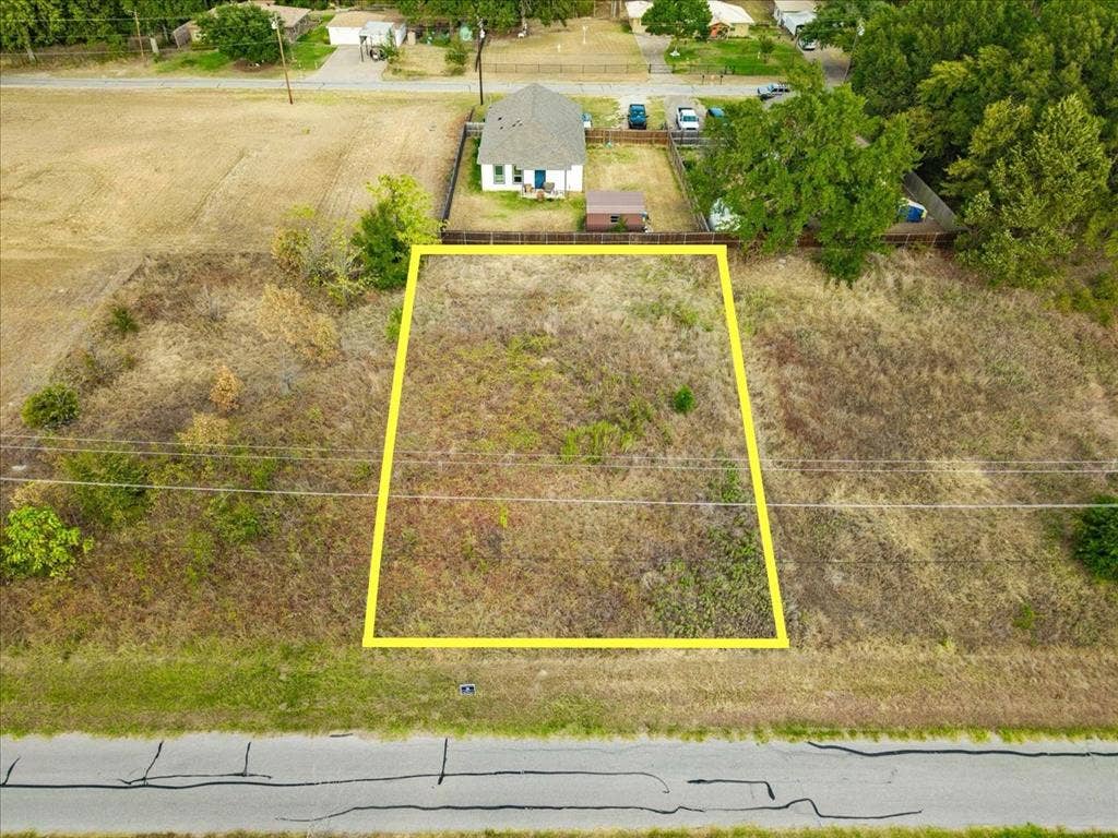 1045 Midway Road, Tool, TX 75143 1045 Midway Road, Tool, TX 75143