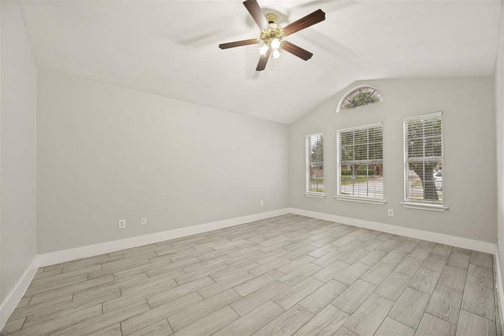 1009 Enlow Circle, Commerce, TX 75428 1009 Enlow Circle, Commerce, TX 75428