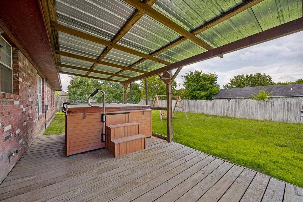 1009 Enlow Circle, Commerce, TX 75428 1009 Enlow Circle, Commerce, TX 75428