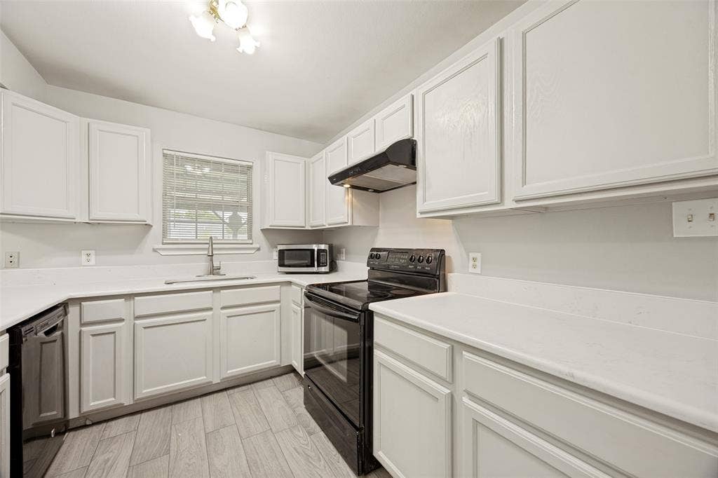 1009 Enlow Circle, Commerce, TX 75428 1009 Enlow Circle, Commerce, TX 75428