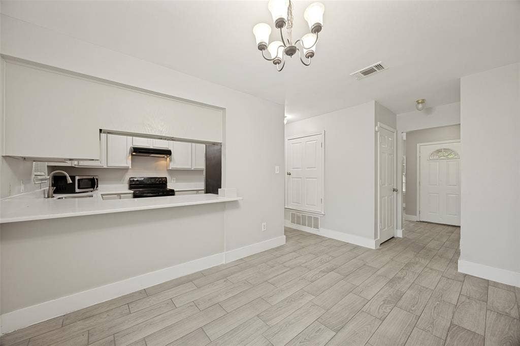 1009 Enlow Circle, Commerce, TX 75428 1009 Enlow Circle, Commerce, TX 75428