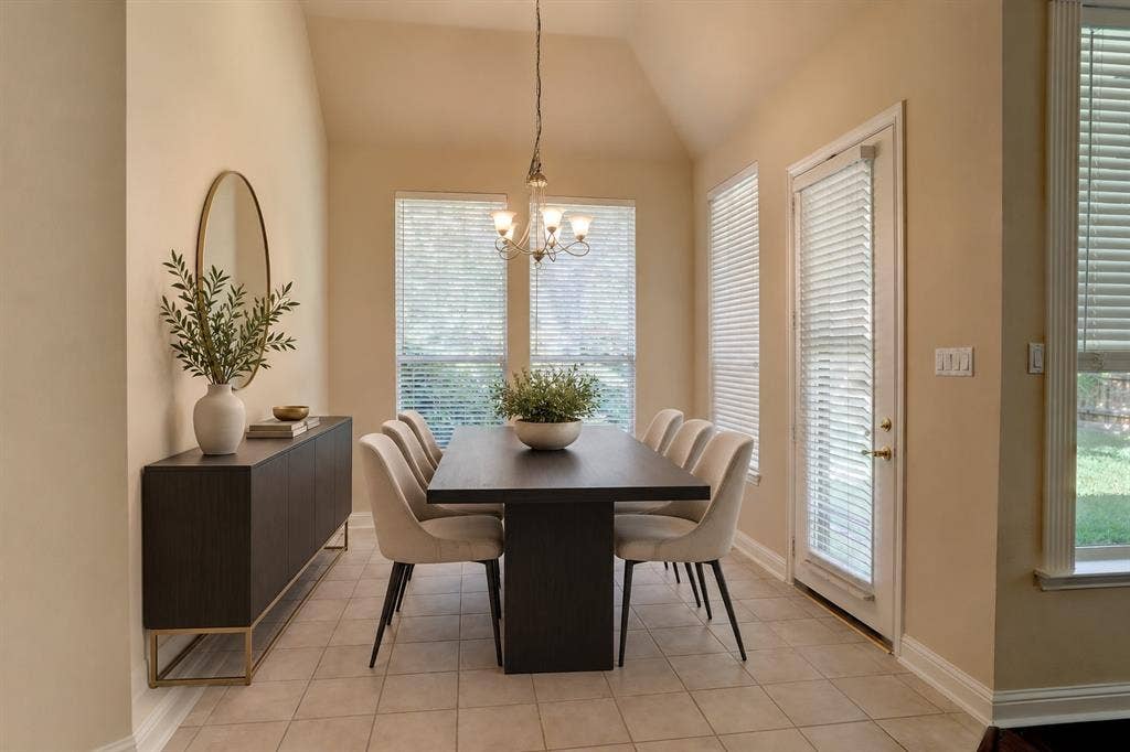 3605 Smoothstone Drive, Plano, TX 75074 Staged dining area