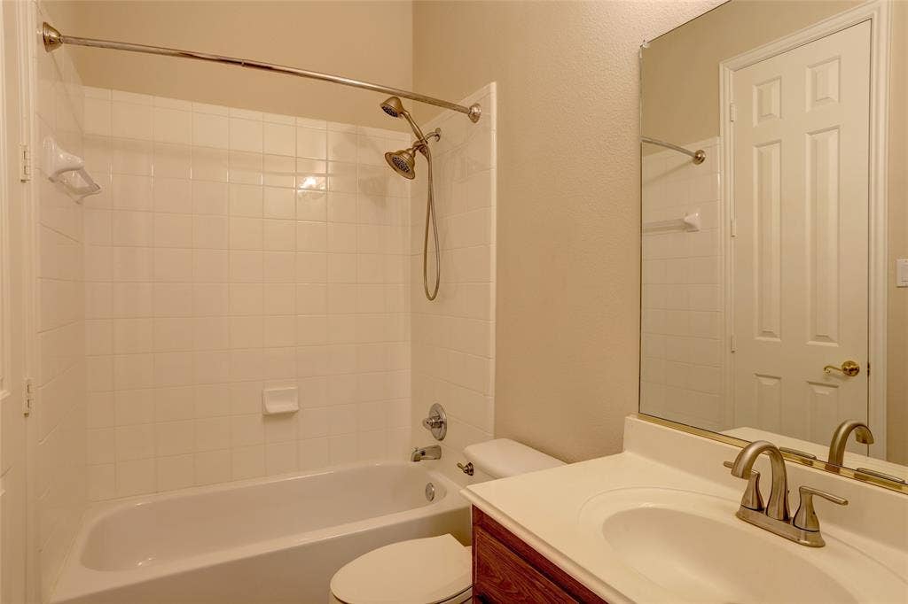 3605 Smoothstone Drive, Plano, TX 75074 3605 Smoothstone Drive, Plano, TX 75074