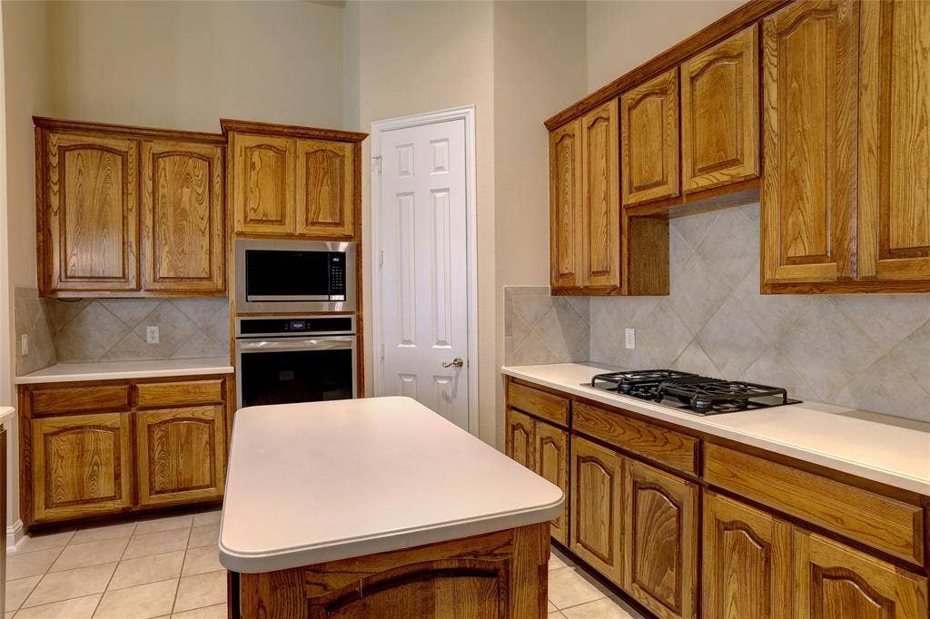 3605 Smoothstone Drive, Plano, TX 75074 3605 Smoothstone Drive, Plano, TX 75074