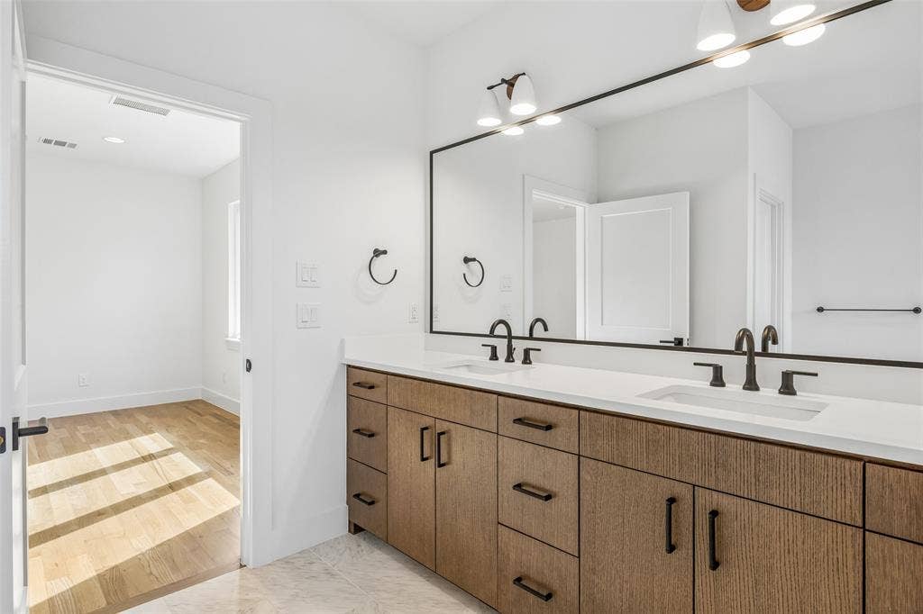 5514/5516 Matalee Avenue, Dallas, TX 75206 5514/5516 Matalee Avenue, Dallas, TX 75206