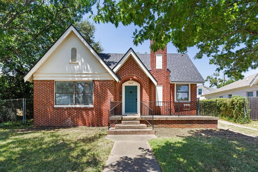 Property photo for 2419 Washington Avenue, Waco, TX