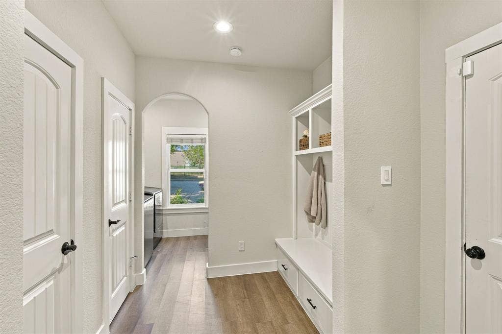 4050 Wisteria Trail, Midlothian, TX 76065 4050 Wisteria Trail, Midlothian, TX 76065