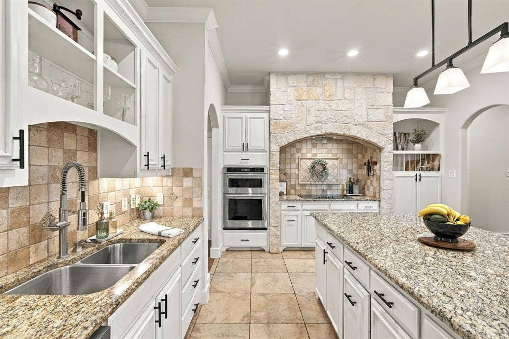 4050 Wisteria Trail, Midlothian, TX 76065 4050 Wisteria Trail, Midlothian, TX 76065
