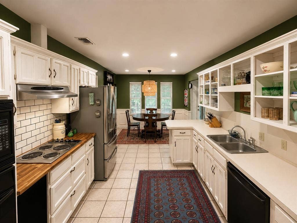 2858 Cresthaven Drive, Grapevine, TX 76051 2858 Cresthaven Drive, Grapevine, TX 76051
